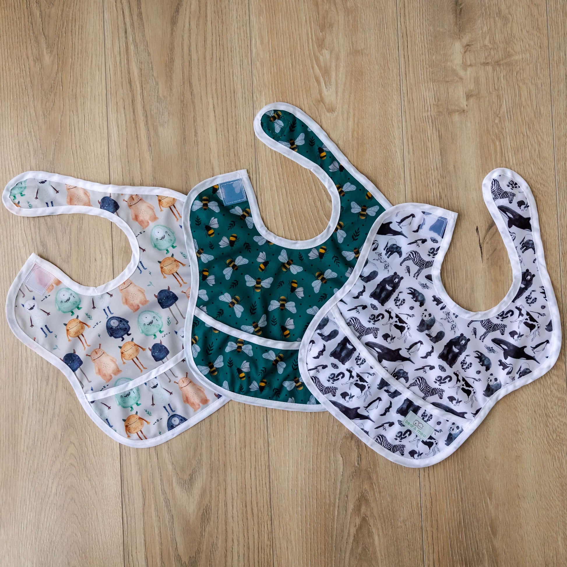 Bear & Moo Classic Bib | Monochrome Animals