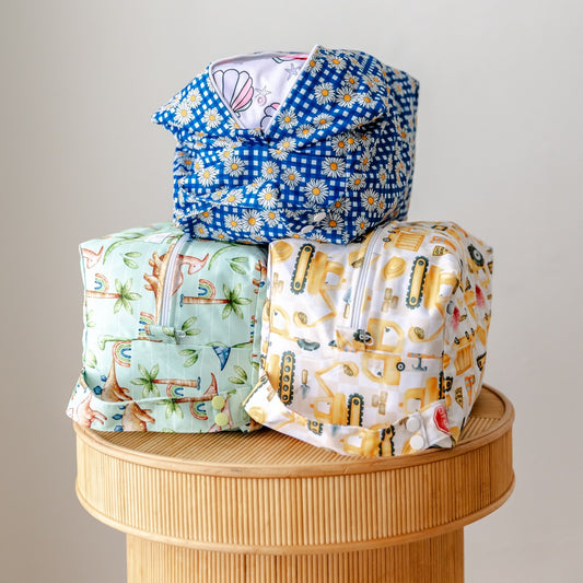 Bear & Moo Reusable Nappy Pod in Daisy Gingham