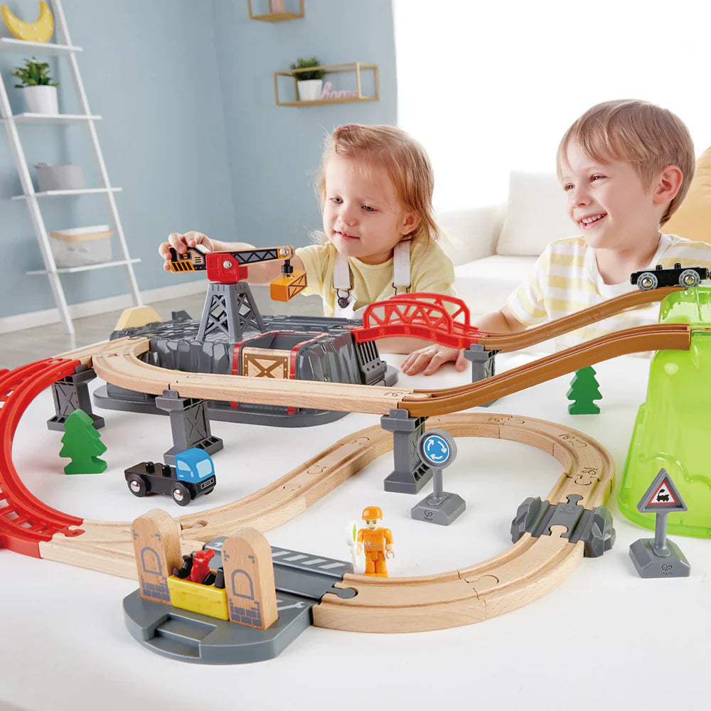 Hape Railway Bucket-Builder-Set available at Bear & Moo