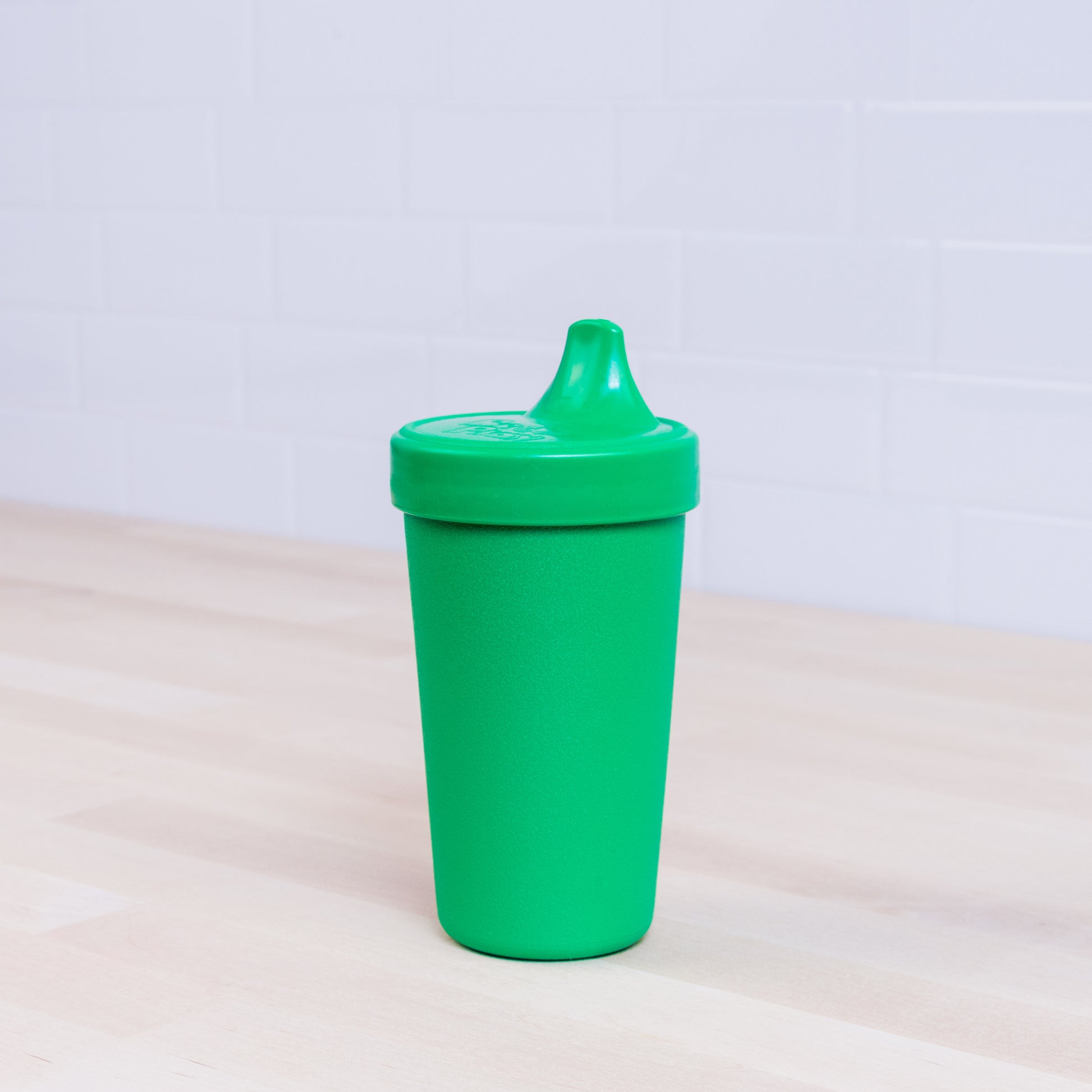 Re-Play Spill-Proof Sippy Cup in Kelly Green from Bear & Moo